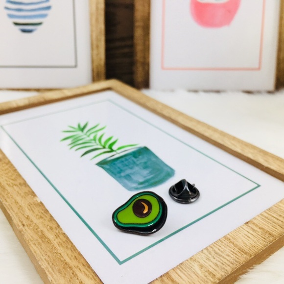 ‼️5 for $25 SALE‼️Very Cute Mini Green Avocado Pin - Picture 2 of 4